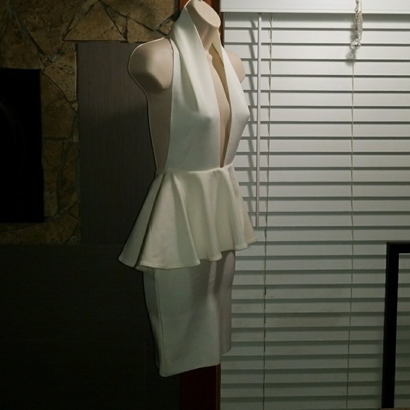 💃Hp💃BCBG Maxazria Runway peplum dress - Picture 4 of 8